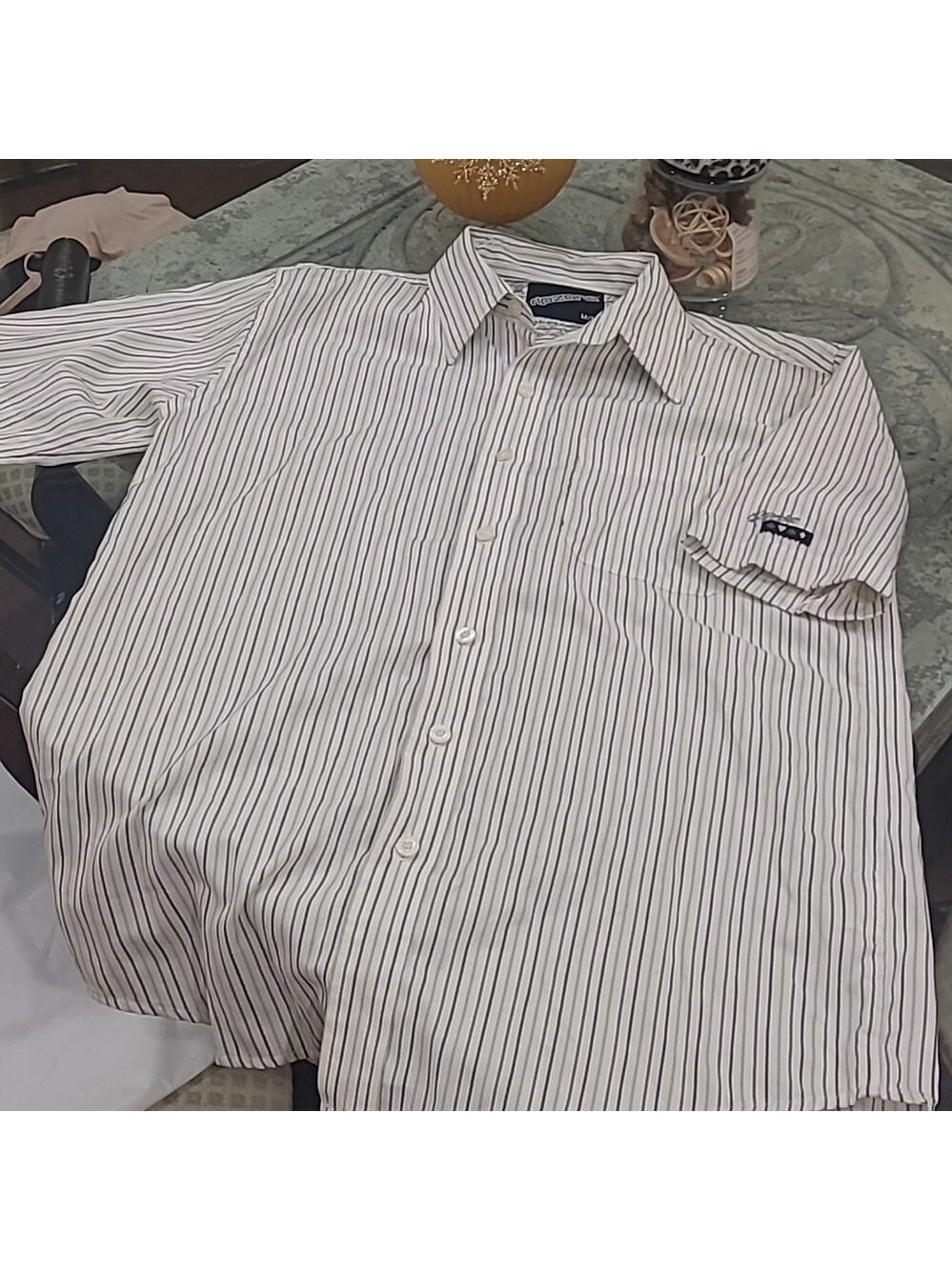 RIPZONE MEN'S MEDIUM PATERNED STRIPPED SHORT SLEEVE COLAR SHIRT WITH EMBROIDERY